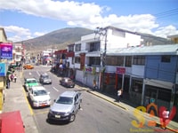 Av. 13 de Junio (Sur - Norte)